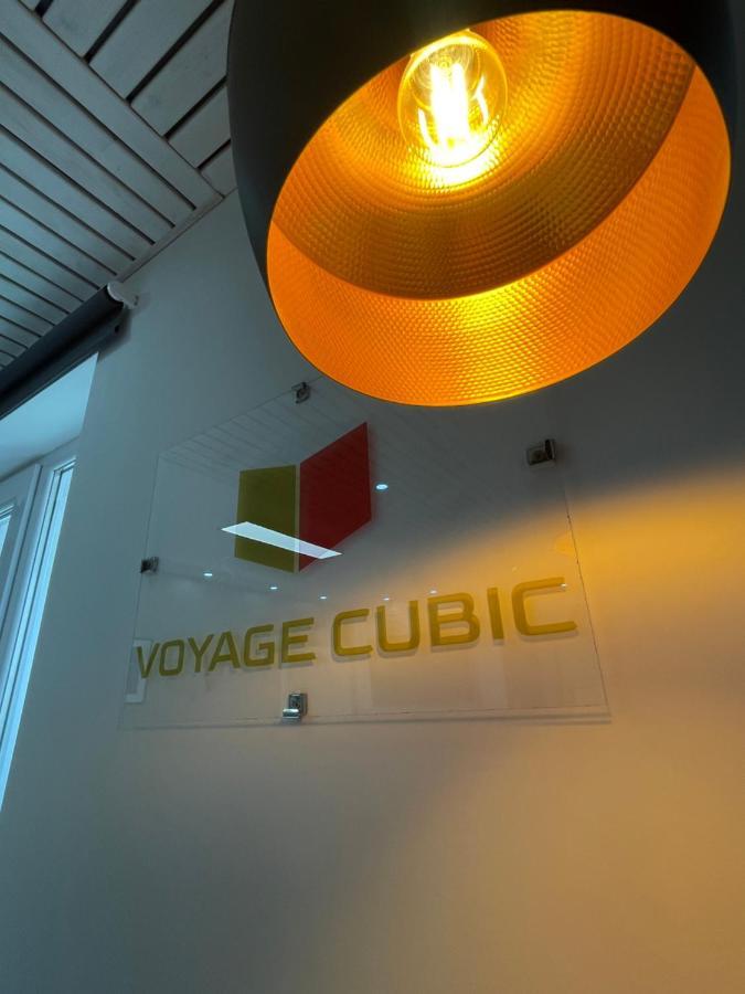 شقة Voyage Cubic Adults Only سيبيو المظهر الخارجي الصورة